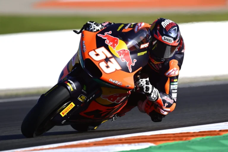 moto2_valencia_deniz_oncu